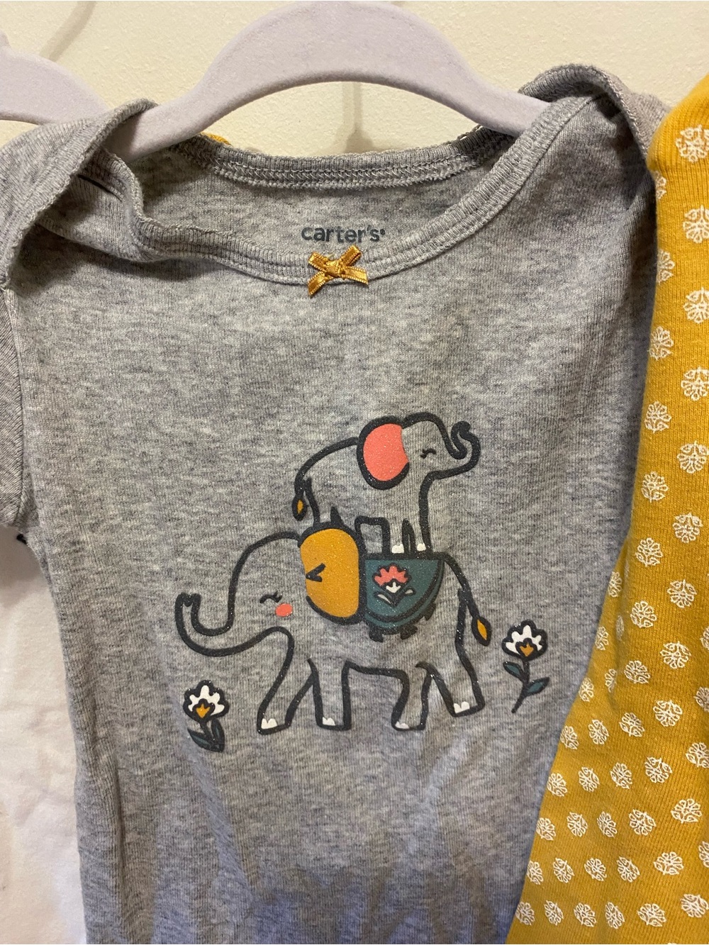 Carter’s girl’s 18m 3-piece set yellow and gray elephants two onesies one pant